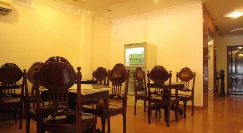 Ava Saigon 2*